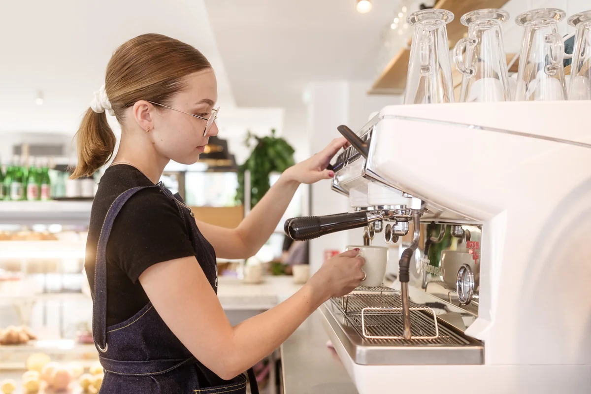 Kawiarnia na krakowskich Azorach - Szlaban Cafe — zdjęcie 8